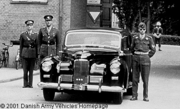 Humber Super Snipe staff car After further specialised training at Yeovil 